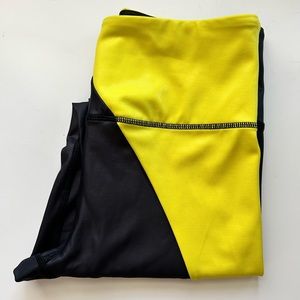 NWOT Zyia Neon Yellow Metallic Light n Tight High Rise 7/8 24” Leggings Size 6-8